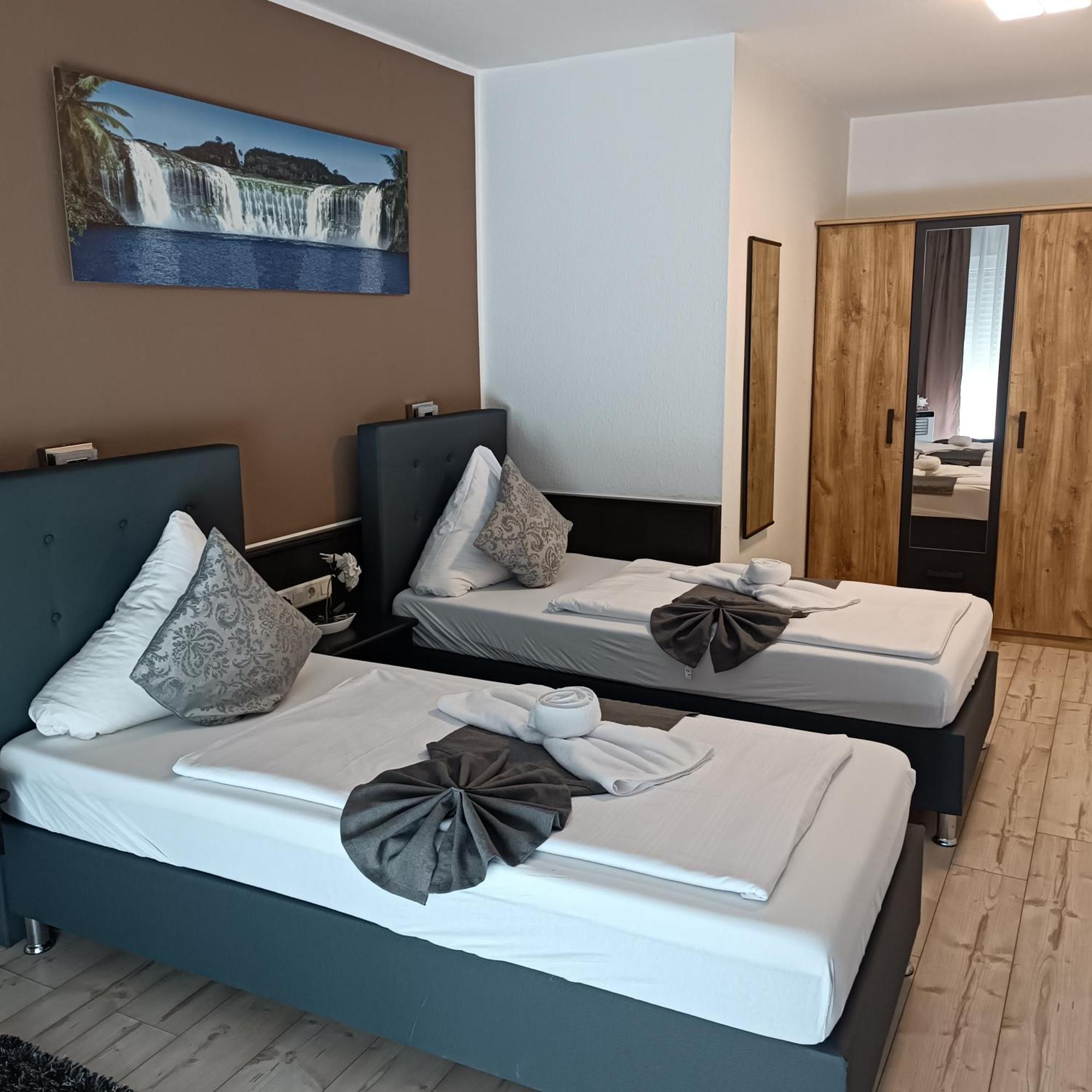 Hotel Ari Кайзерслаутерн Экстерьер фото